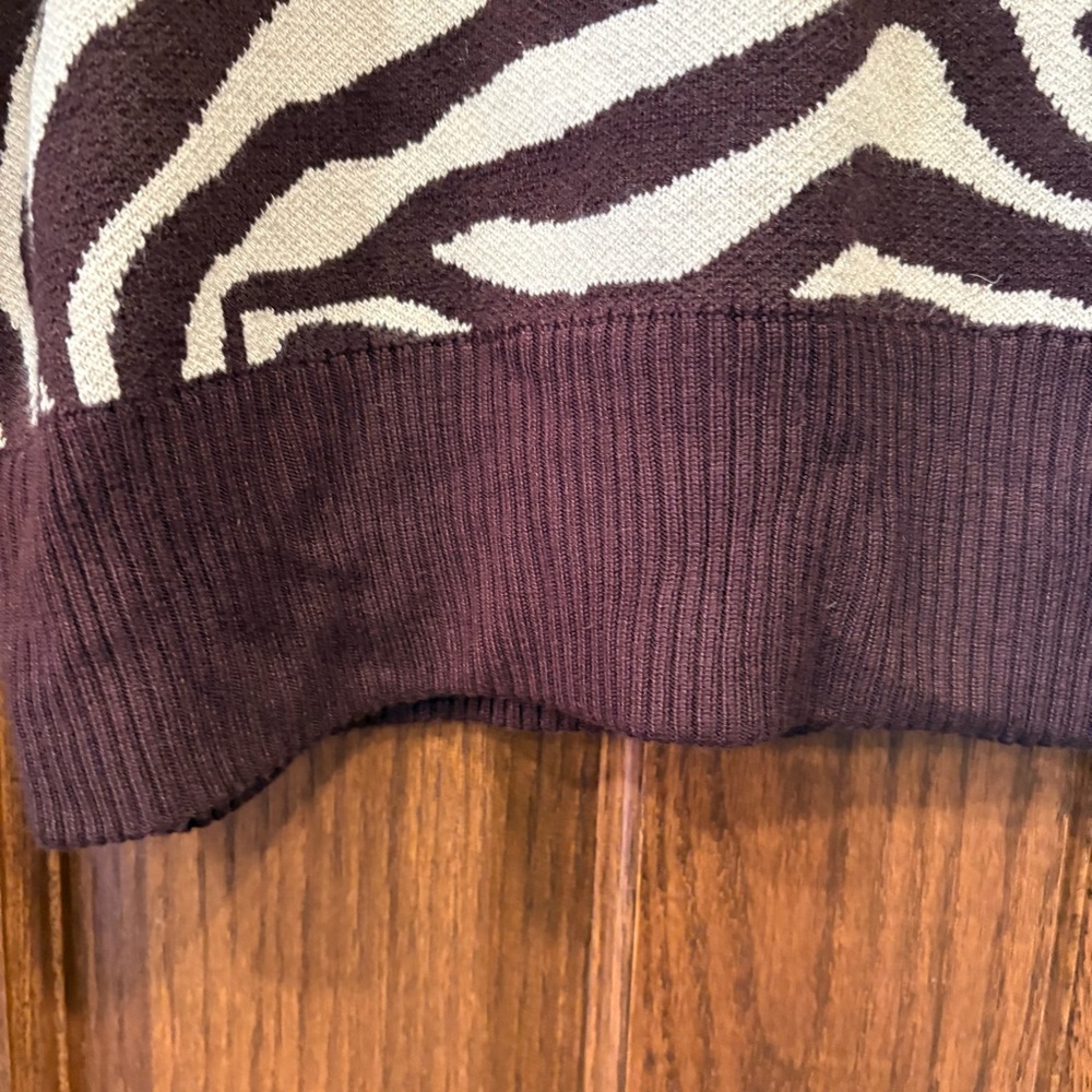 Carbon38 NWT $128 Zebra Print Crewneck Knit Sweater Brown & Cream S P2P 21-23” - Picture 10 of 12